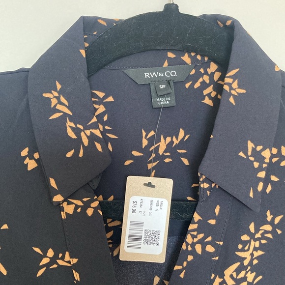 RW&CO Cropped Blouse - Picture 2 of 5